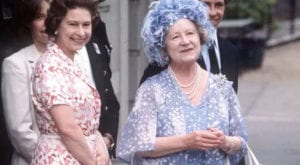 Queen Elizabeth with the Queen Mother at Clarence House (1980)