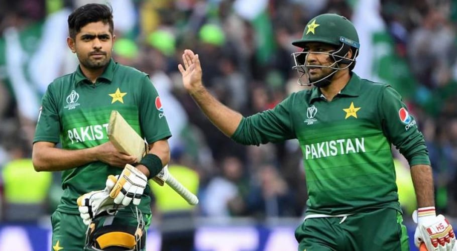 بابر اعظم کا ون میچز میں سرفراز کے تجربے سے فائدہ اٹھانے کا عندیہ