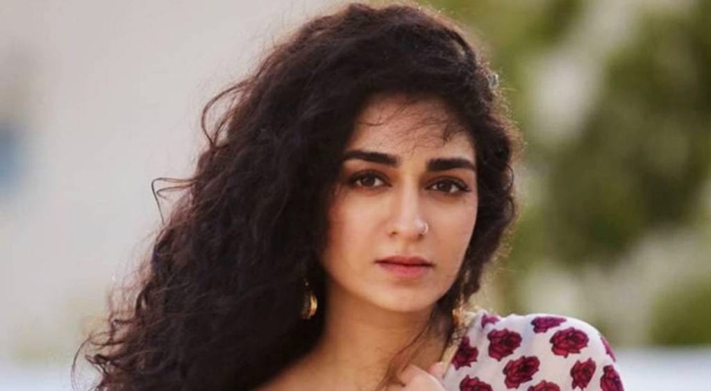 Hajra Yamin wants Karachiites to stand up and speak for their rights