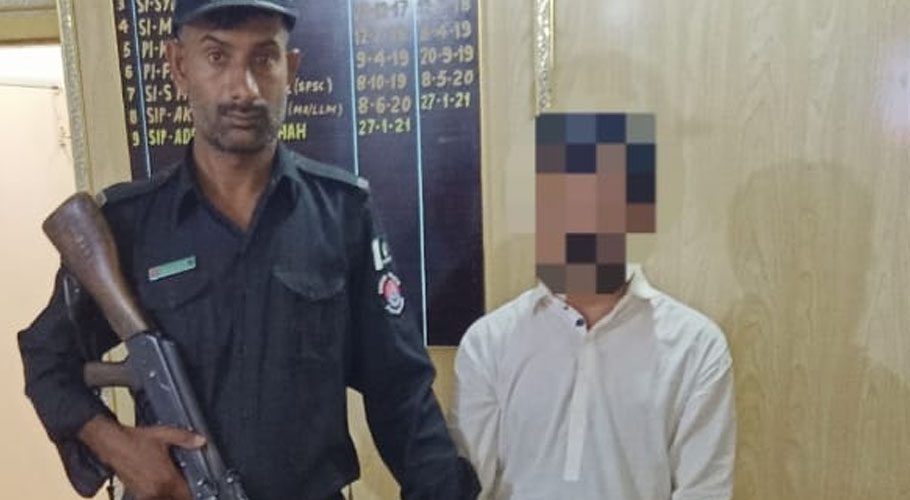 کراچی، شرافی گوٹھ سے پولیس کو مطلوب منشیات فروش گرفتار، 5 کلوگرام چرس برآمد