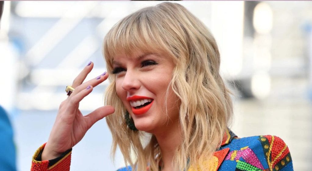 Taylor Swift’s ‘Fearless’ tops UK chart