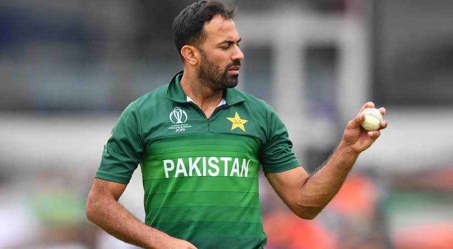 آپ کی یاد ہمیں روز آتی ہے، مرحوم والد کے نام وہاب ریاض کا پیغام
