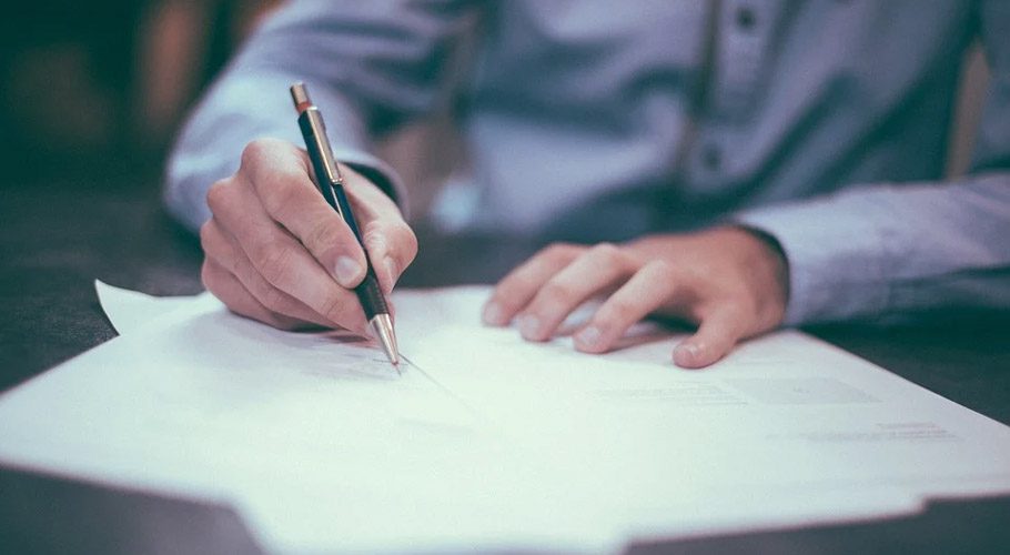 اے اور او لیول کے امتحانات منسوخ، کیمبرج نے طلباء کا مستقبل داؤ پر لگا دیا