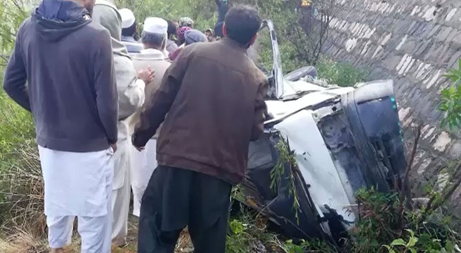 حسن ابدال،برہان انٹرچینج کے قریب بس کھائی میں گرنے سے 15مسافر جاں بحق