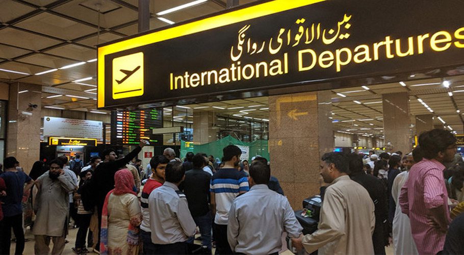 کراچی ایئرپورٹ پردبئی جانے والے مسافروں کو سفر کرنے سے روک دیا گیا