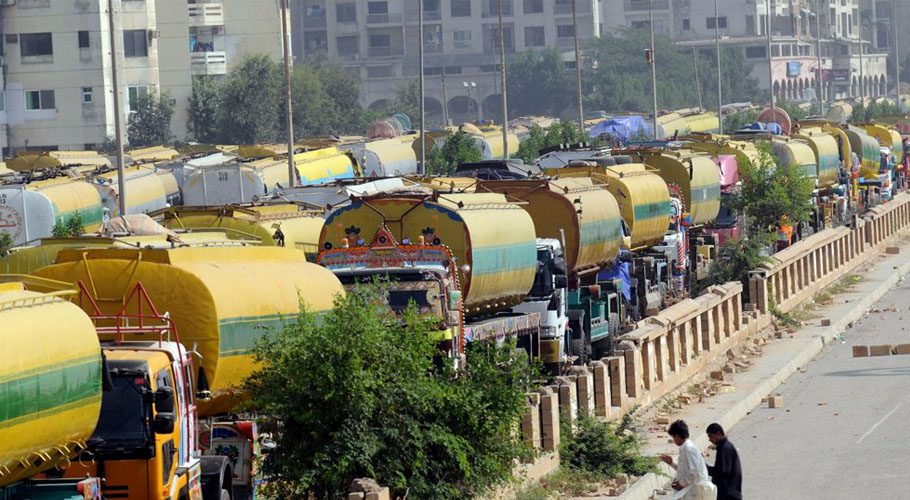 Govt invites oil tankers association for talks