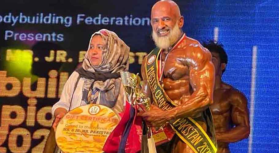 60 سالہ بزرگ باڈی بلڈر استاد وحید مسٹر پاکستان ٹائٹل کے فاتح