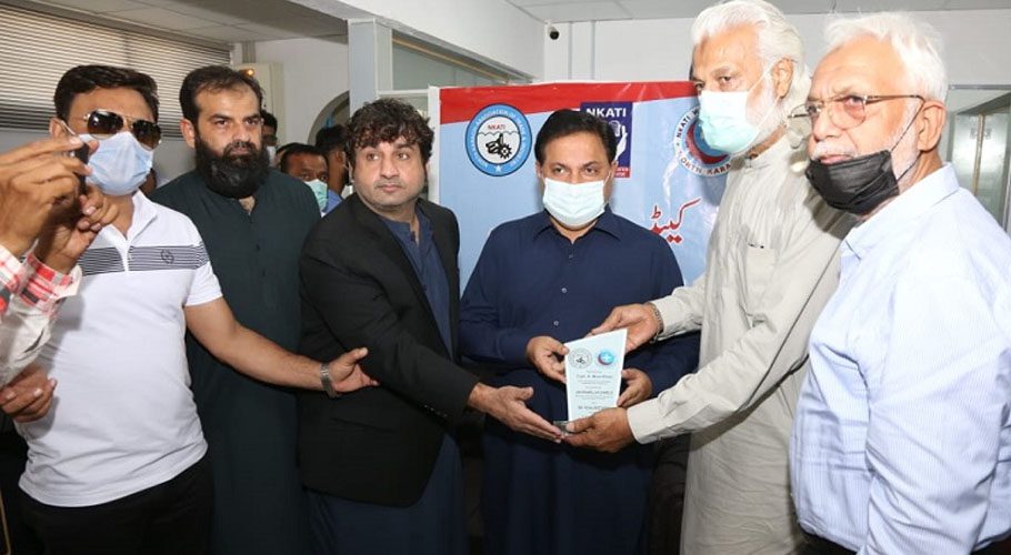 Minister Industries Sindh visits Capt. A Moiz Khan Vaccination Centre