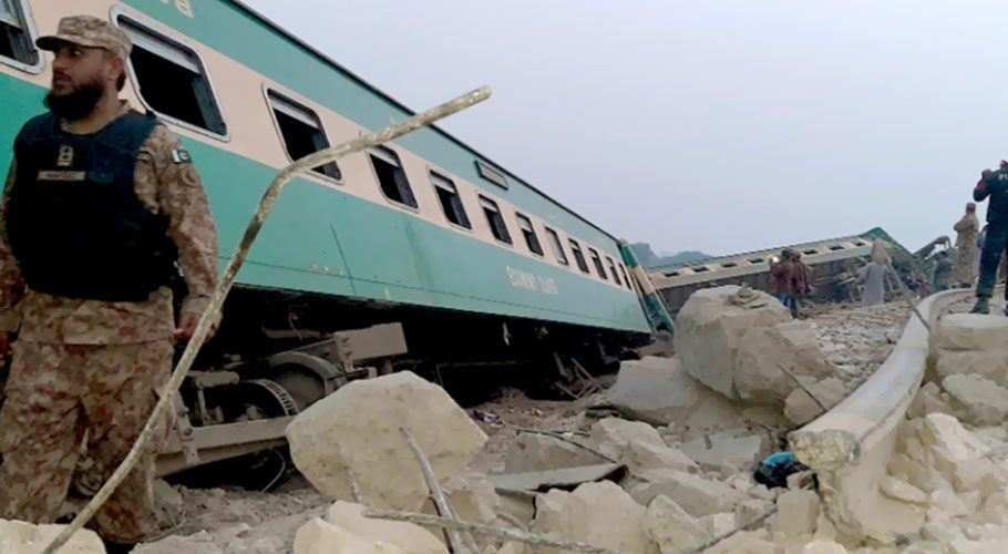 ڈہرکی ٹرین حادثہ، انکوائری رپورٹ میں حادثے کی وجوہات سامنے آگئیں