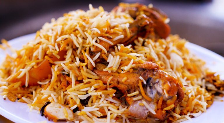 کراچی کے شہریوں کی من پسند سوغات، مرچ مصالحوں سے بھرپور بریانی