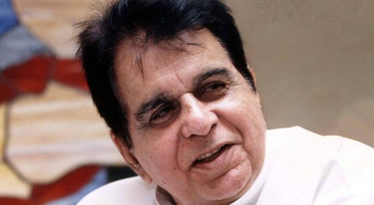 لیجنڈری اداکار دلیپ کمار اسپتال سے گھر منتقل