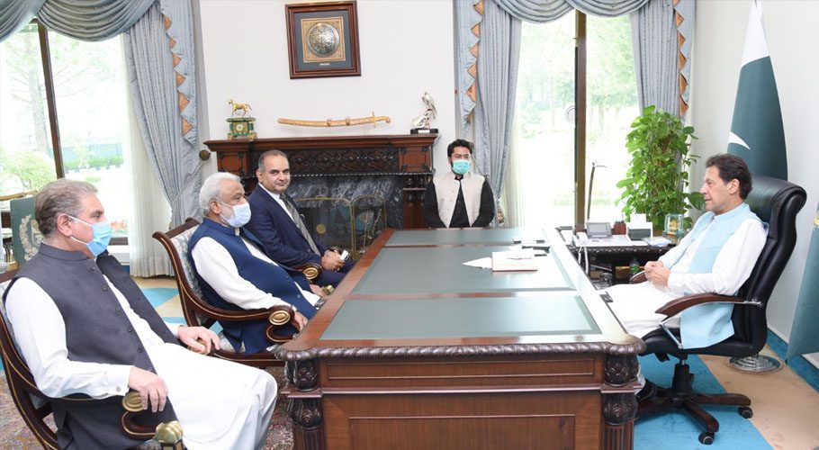 سابق وزیرِ اعلیٰ ارباب غلام رحیم کی وزیراعظم سے ملاقات، پی ٹی آئی میں شمولیت کا اعلان
