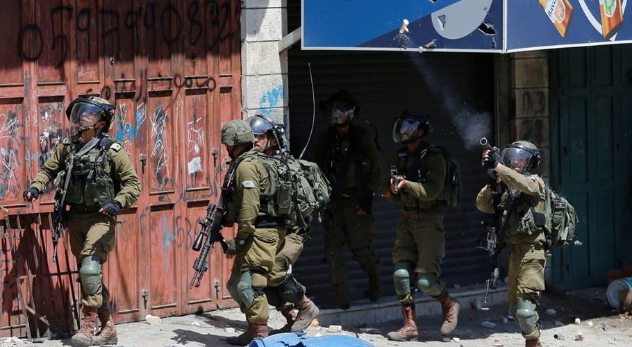 اسرائیلی فوج کی فائرنگ، 20 سالہ مظلوم فلسطینی نوجوان شہید، 12 افراد زخمی
