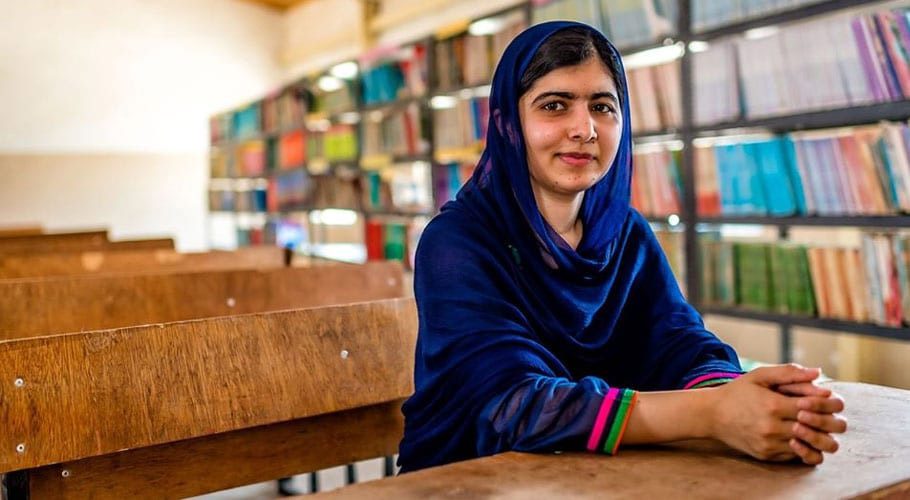 نوبل انعام یافتہ ملالہ یوسفزئی پاکستان کی قومی ہیرو کیوں نہیں بن سکتیں؟
