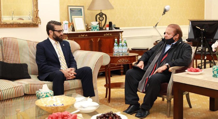 لندن، نواز شریف سے افغان مشیرِ سلامتی کی ملاقات، وفاقی وزراء کا شدید ردِ عمل