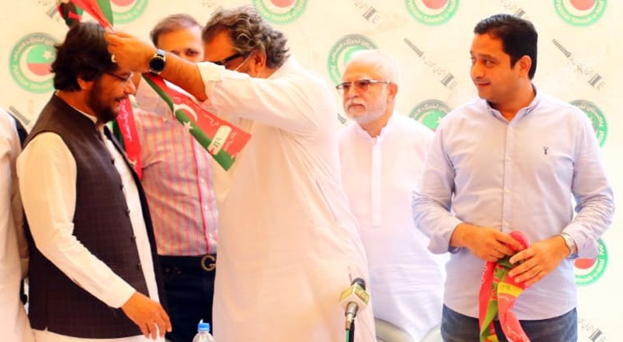 Sharafuddin Memon joins PTI