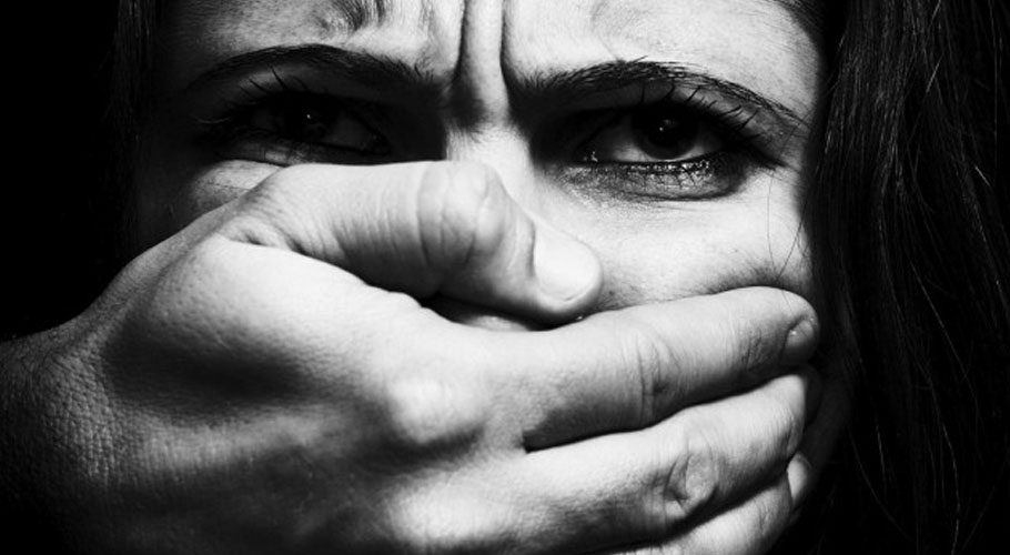 پاکستانی معاشرے میں خواتین کے خلاف کیوں تشدد بڑھ رہا ہے؟