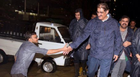 کراچی میں بارش، وزیراعلیٰ سندھ نے تمام ذمہ داران کو فیلڈ میں رہنے کی ہدایت کردی