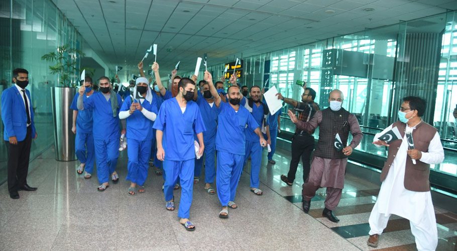 62 prisoners released from Saudi Arabia arrive in Pakistan