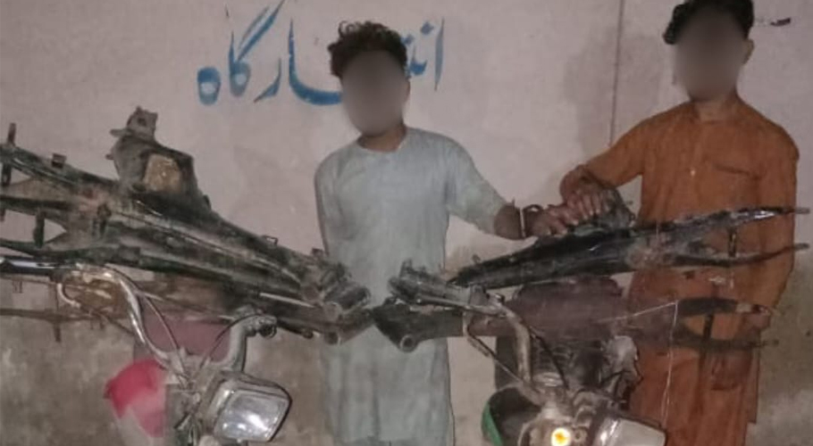 کراچی، موٹر سائیکل چوری کرکے پارٹس بیچنے والے 2 ملزمان گرفتار