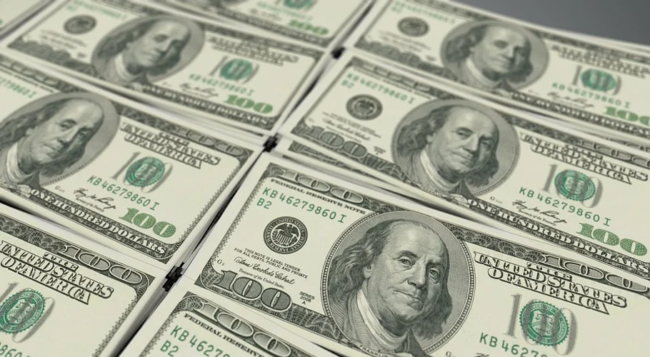 درآمدات میں اضافے کے باعث ڈالر کی قیمت سال کی بلند ترین سطح پر پہنچ گئی