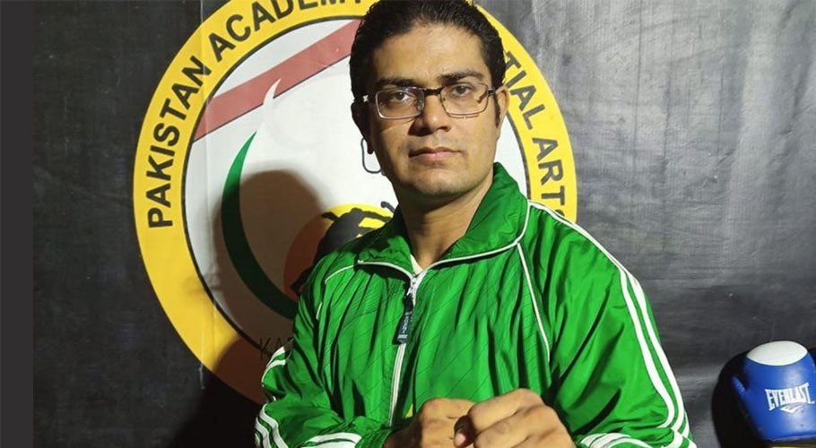 Naseem Rassi راشد نسیم نے مارشل آرٹس کیٹیگری میں اپنا 70 واں عالمی ریکارڈ بنا کر ...