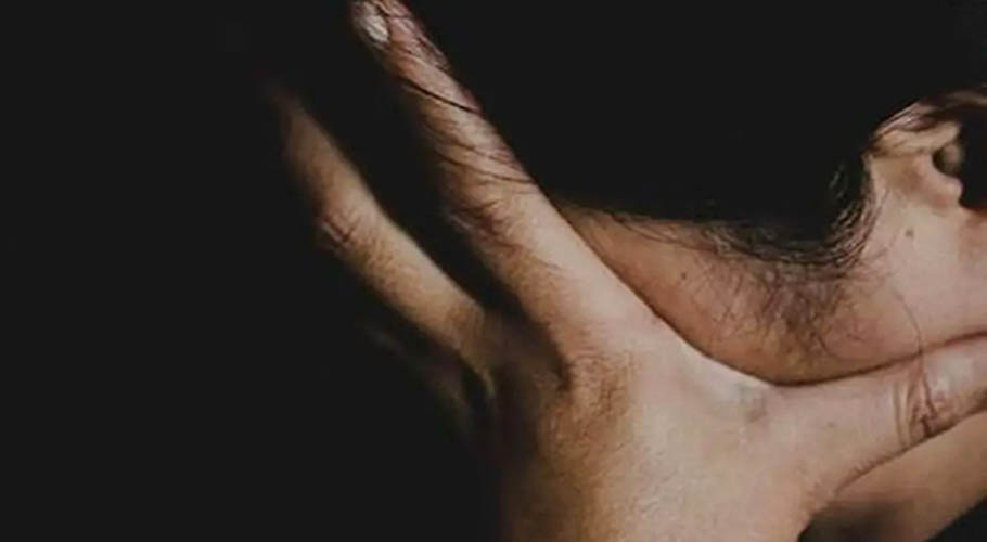 سیالکوٹ، پٹرول پمپ کے باہر شوہر کا انتظار کرنے والی خاتون سے اجتماعی زیادتی