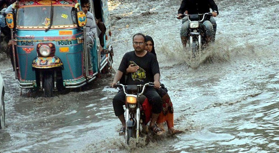 Heavy rainfall in Karachi