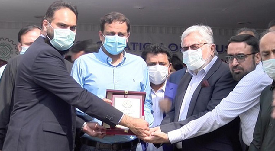 Murtaza Wahab assurance to complete roads in site Industrial Area by June 2022