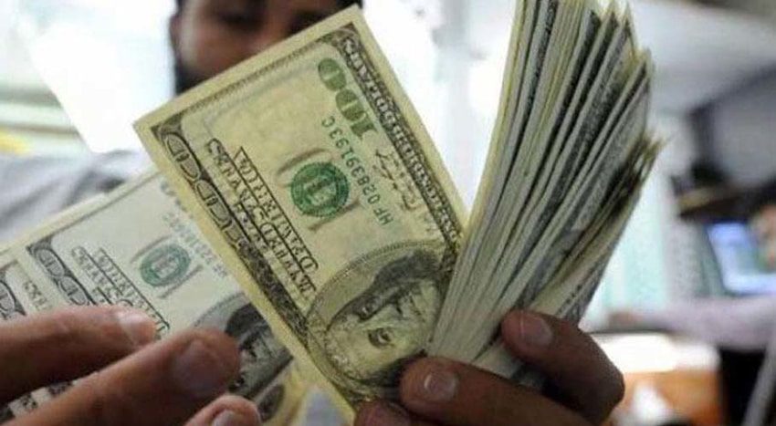 پاکستانی روپے کے مقابلے میں امریکی ڈالر کی اونچی اڑان جاری