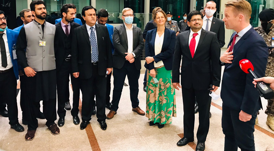 ڈنمارک کے وزیر خارجہ چارٹرڈ پرواز کے ذریعے اسلام آباد پہنچ گئے