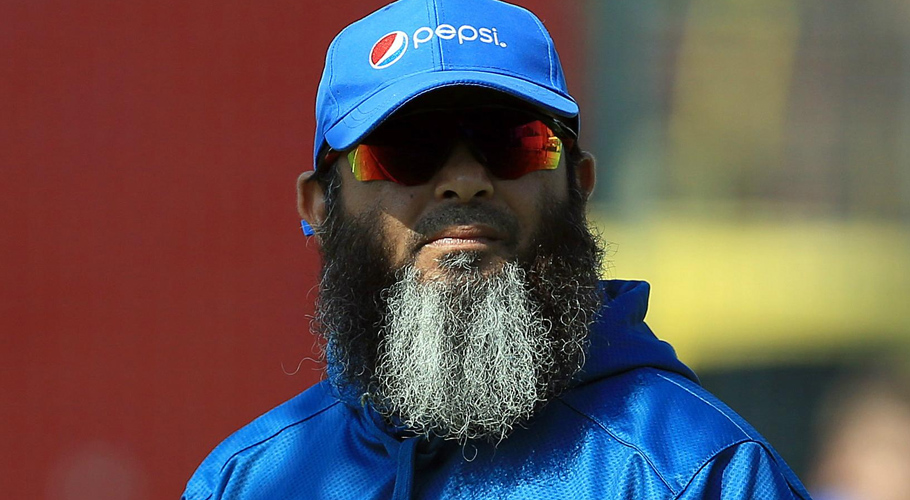 بھارتی ٹیم میں گروپ بندی کا انکشاف، کوہلی ریٹائر ہو جائیں گے۔مشتاق احمد