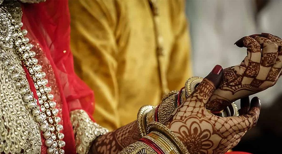 شادی کے اگلے ہی روز نوبیاہتا جوڑا دم گھٹنے سے دم توڑ گیا