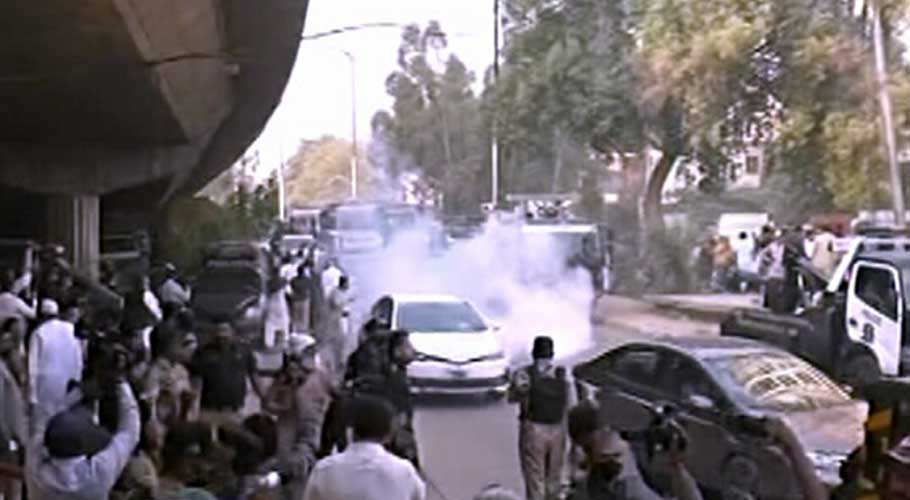 Police fire tear gas, baton charge protesters at Karachi’s Nasla Tower