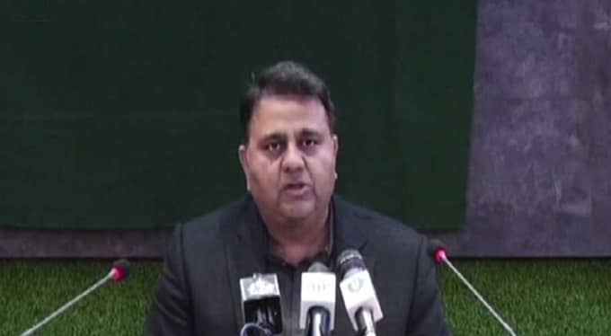وزیر اعظم نے تحریکِ انصاف کی تمام تنظیمیں تحلیل کردیں۔فواد چوہدری