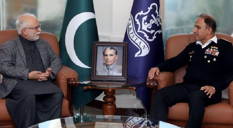 چیف آف نیول اسٹاف سے وزیر اعظم کے معاون خصوصی محمود مولوی کی ملاقات