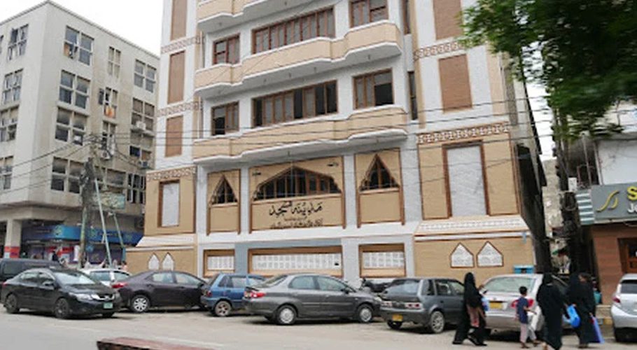 clerics opposed the demolition of the mosque on Tariq Road