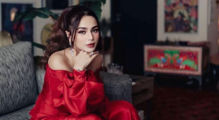 FBR freezes Aima Baig’s bank accounts