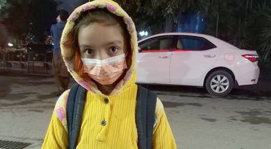 9 -year- Samra start selling masks in Lahore