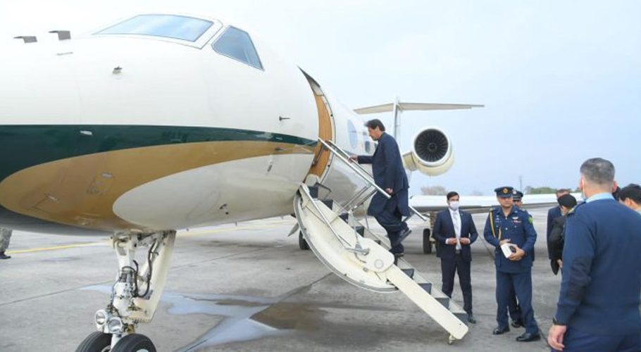 وزیراعظم عمران خان دو روزہ دورے پر ماسکو روانہ ہو گئے