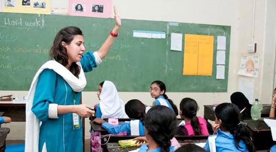 سندھ میں پہلی بار اساتذہ کو لائسنس جاری کرنے کا فیصلہ