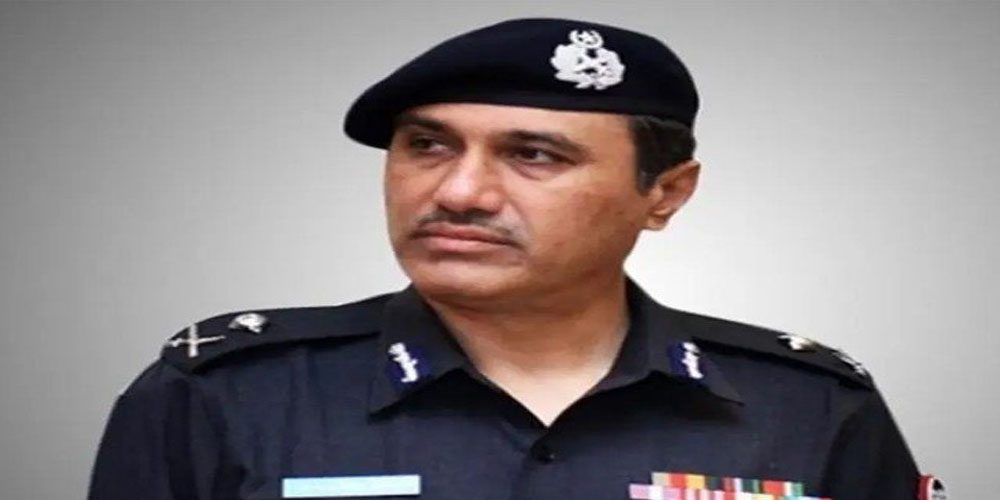 کراچی میں اسٹریٹ کرائمز کی وجہ ملک میں بے روزکاری اور منشیات کا استعمال ہے۔ پولیس چیف
