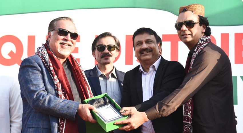 Youth will be provided shops under Kamyab Jawan program: Usman Dar