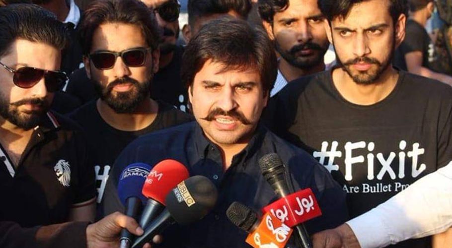 سندھ حکومت سرکاری اسکولوں کی جگہ بلڈر مافیا کو دے رہی ہے، عالمگیر خان