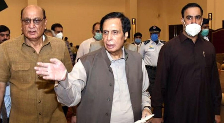 وزارتِ اعلیٰ کا پکا وعدہ، چوہدری پرویز الٰہی وزیر اعظم کے حق میں سرگرم
