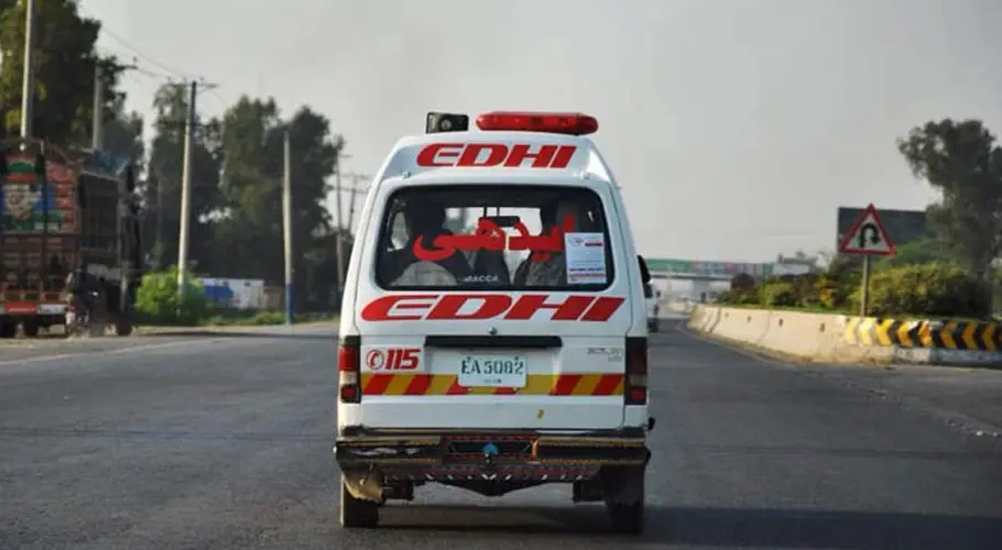 گلشنِ حدید موڑ کے قریب گاڑی اور موٹر سائیکل کا تصادم، 2افراد جاں بحق