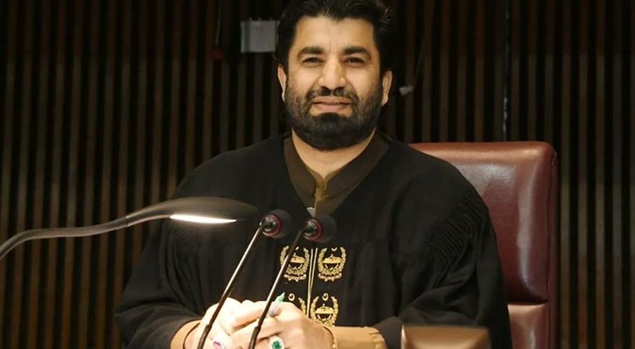 قومی اسمبلی کا اجلاس تحریک عدم اعتماد پر بحث کے بغیر اتوار تک ملتوی
