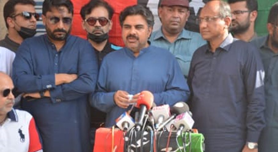 masses would soon get rid of the incumbent “selected” Prime Minister: PPP
