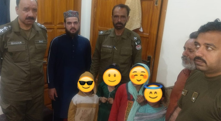 راولپنڈی پولیس کا کارنامہ، گھر سے لاپتہ 4 کمسن بچیاں والدین کے حوالے