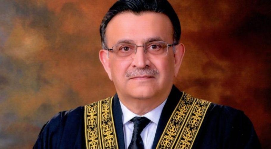 سپریم کورٹ نے آرٹیکل 63 اے ریفرنس کی سماعت پیر تک ملتوی کر دی
